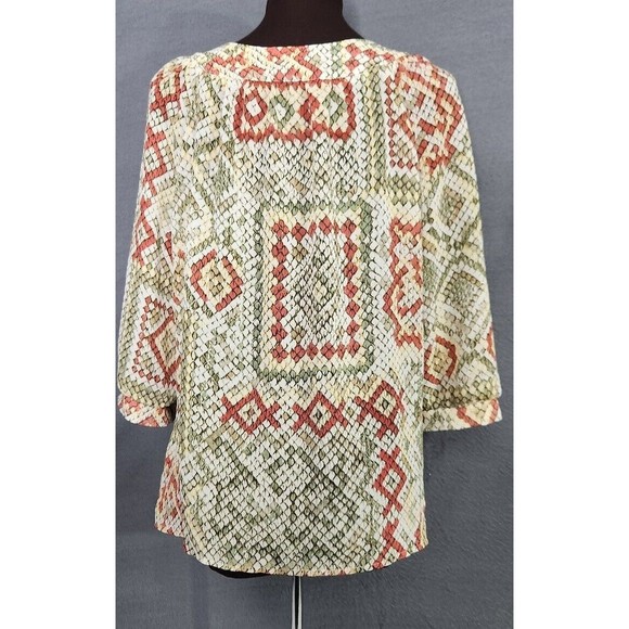 Alfred Dunner Womens Sz 12P Semi Sheer Snakeskin Pattern Keyhole Accent Top Tan - Picture 4 of 10